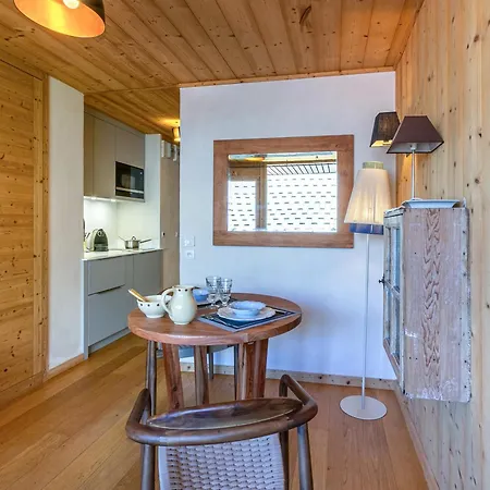 19m², Balcon, Acces Pistes -
